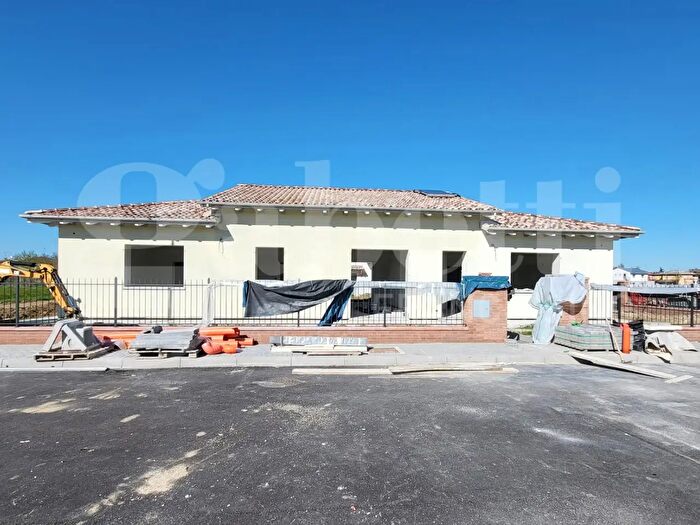 Casa con 6 locali in vendita in Via Circondaria Est, Sant'Agata Bolognese
