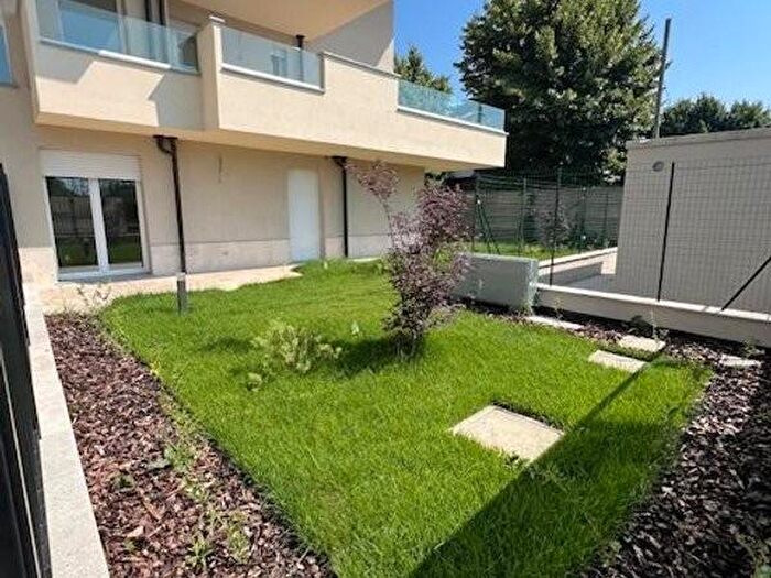 Casa con 6 locali in vendita in Via Sicilia, Castelnuovo Rangone