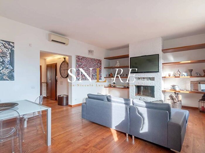 Appartamento con 6 locali in affitto in Viale Giacomo Matteotti, San Marco SS Annunziata, Firenze