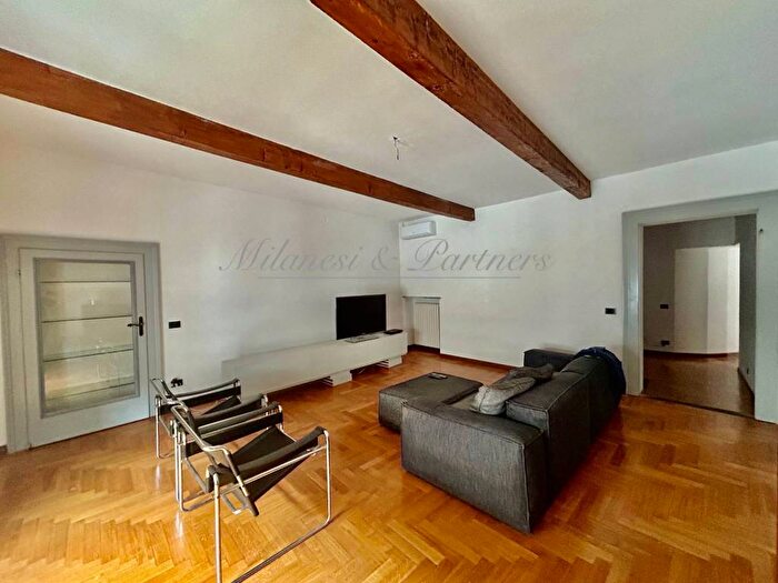 Appartamento quadrilocale in affitto in Piazzetta Del Delfino, Centro, Bergamo