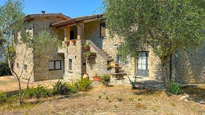 Casa con 6 locali in vendita in Piazza Antonio Gramsci, Umbertide