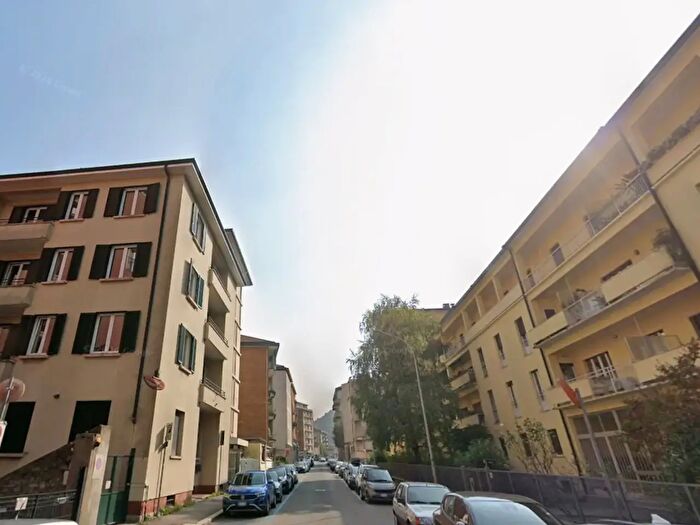 Appartamento bilocale in affitto in Via Italia Libera, Como
