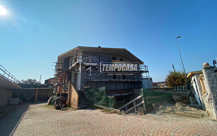 Appartamento trilocale in vendita in Via Meana, Volpiano