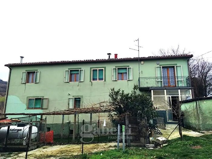 Casa con 15 locali in vendita in Via Faito, Duronia