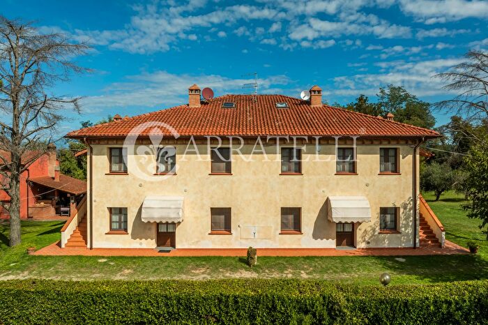 Casa con 20 locali in vendita in Via del Bosco, Palaia