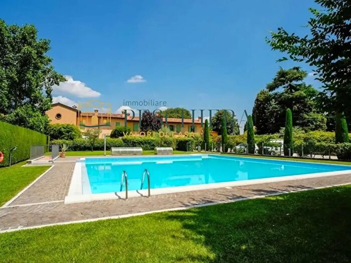 Appartamento trilocale in vendita in Località Cà Brusà, Valeggio Sul Mincio