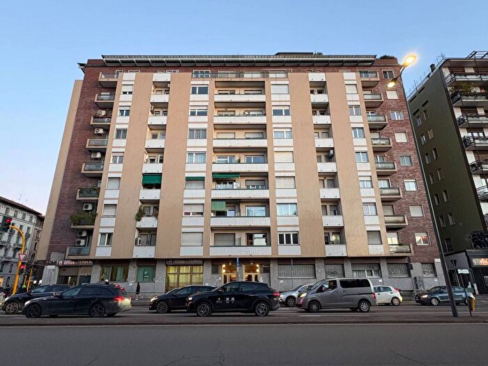 Appartamento bilocale in affitto in Via Melchiorre Gioia, Centrale, Milano