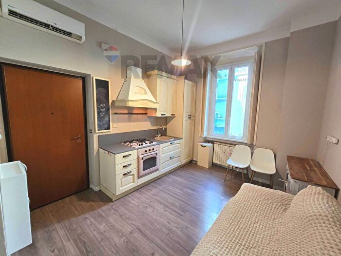 Appartamento bilocale in affitto in Piazza Duca D'aosta, Centrale, Milano