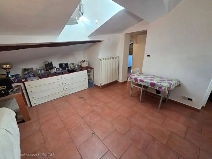 Appartamento trilocale in vendita in Via Cerusa, Genova