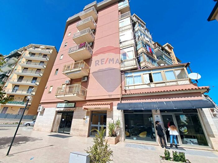 Appartamento con 6 locali in vendita in Via Sperone, Palermo