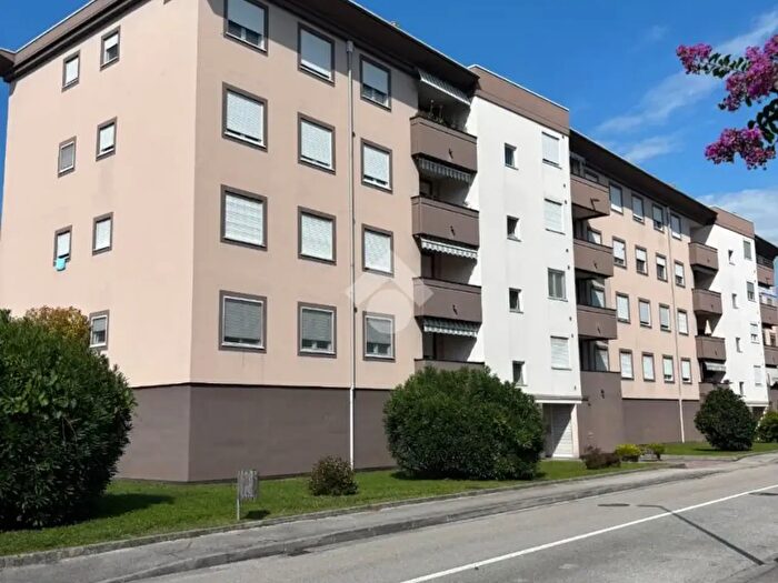 Appartamento trilocale in vendita in Via Bartolomeo da Breganze, Vicenza