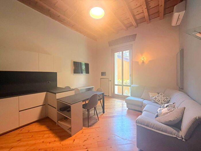 Appartamento trilocale in affitto in via Terraggio, Sant'Ambrogio, Milano