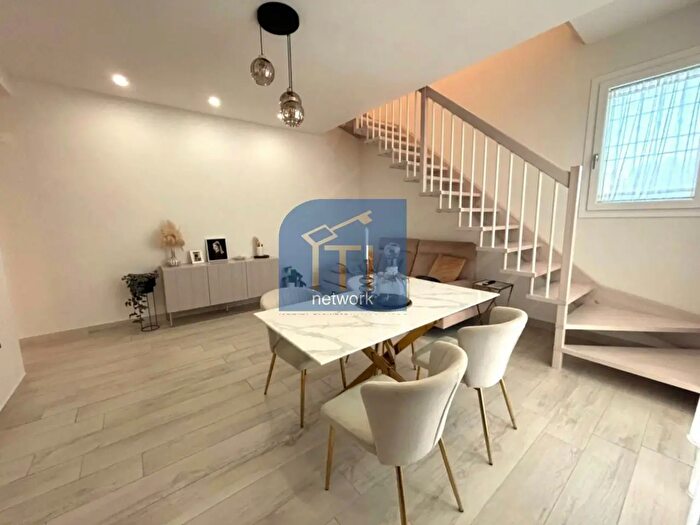 Appartamento quadrilocale in vendita in Via Mar Caspio, Pomezia