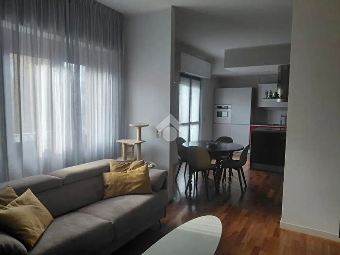 Appartamento trilocale in vendita in Via Giulio Grassi, Bresso