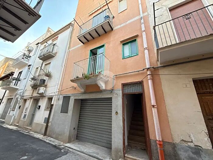 Appartamento trilocale in vendita in Via Ettore Fieramosca, Alcamo