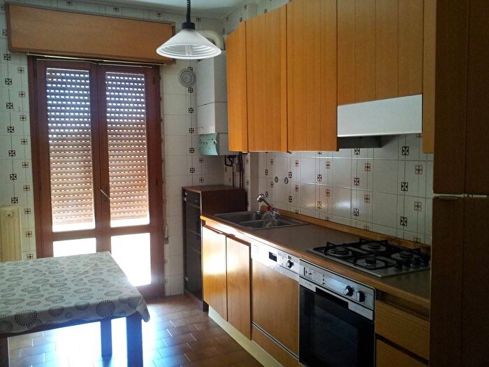 Appartamento quadrilocale in affitto in Via Annibale Testa, Forcellini, Padova