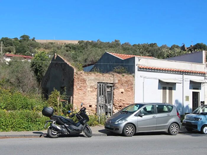 Appartamento trilocale in vendita in Via Consolare Pompea, Messina