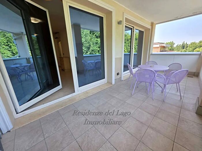 Appartamento trilocale in vendita in Via Agello, Desenzano Del Garda