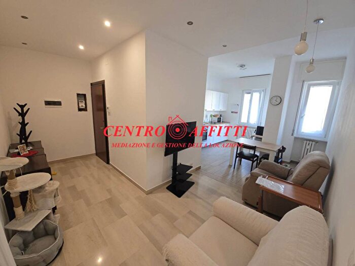 Appartamento bilocale in affitto in Via Antonio Cavagna Sangiuliani, Centro Storico, Pavia