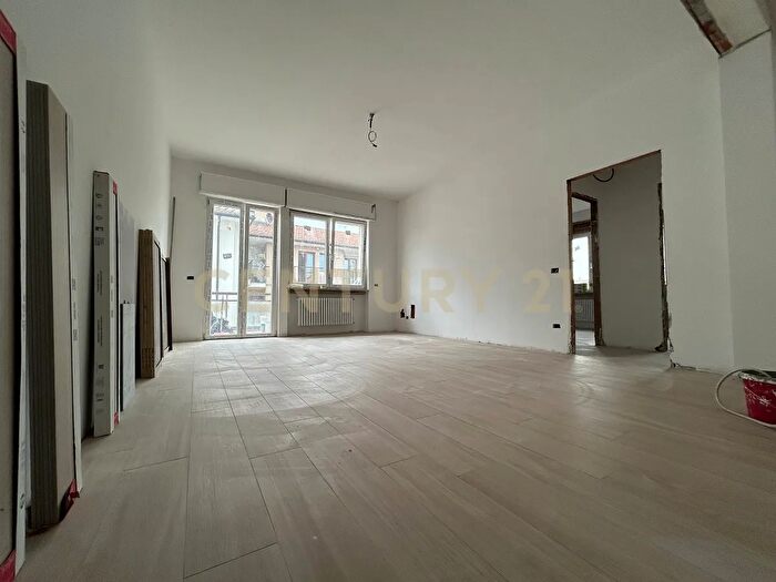 Appartamento quadrilocale in vendita in Via Merano, Verona