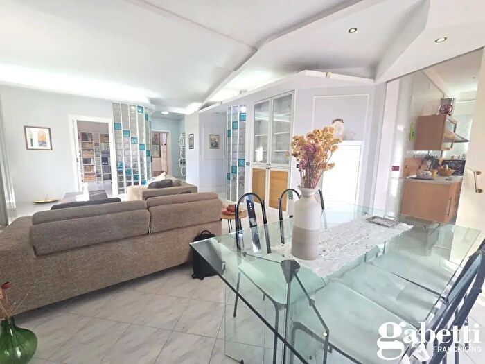 Appartamento quadrilocale in vendita in Via Albert Sabin, Pomigliano D'Arco