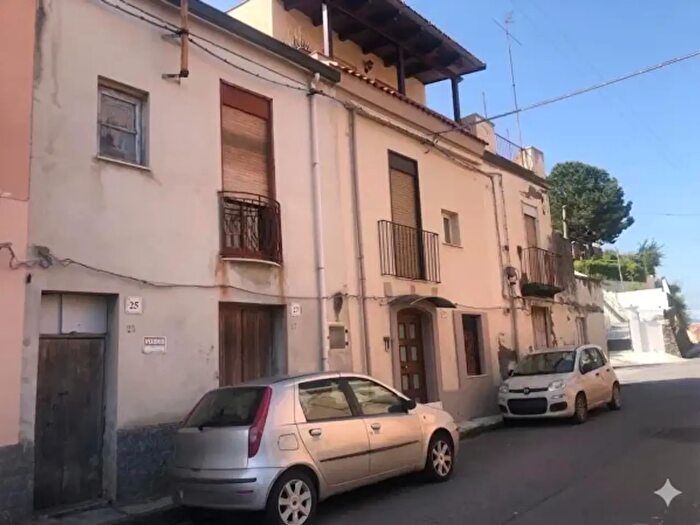 Casa con 5 locali in vendita in Via Statale SantAntonino, Barcellona Pozzo Di Gotto