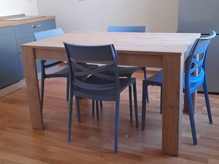 Appartamento trilocale in affitto in Via Guastafredda, Politecnico Scalabrini, Piacenza