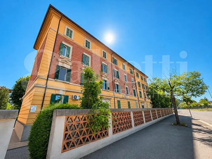Appartamento quadrilocale in vendita in Via Zanardi, Bologna