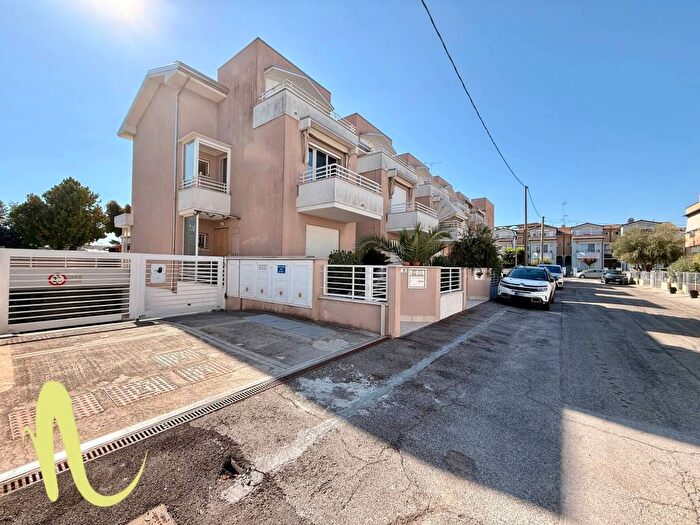 Appartamento quadrilocale in vendita in Via Viola, Santa Teresa, Cesenatico