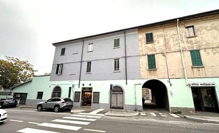 Appartamento trilocale in affitto in Via Varesina, Camerlata Rebbio, Como