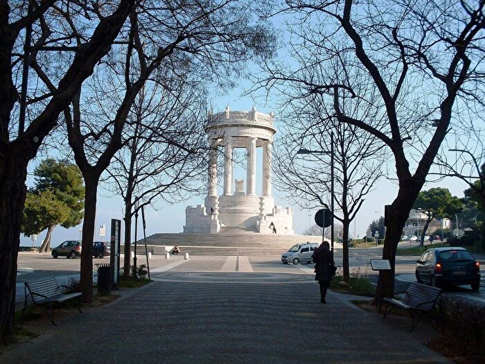 Appartamento trilocale in affitto in Viale della Vittoria, Adriatico, Ancona