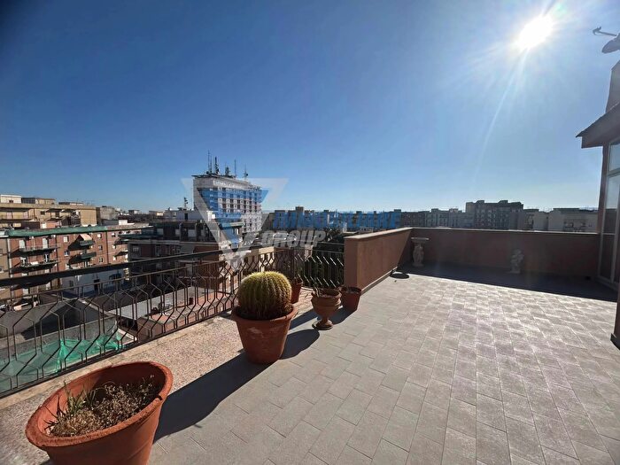 Appartamento con 5 locali in vendita in Siracusa