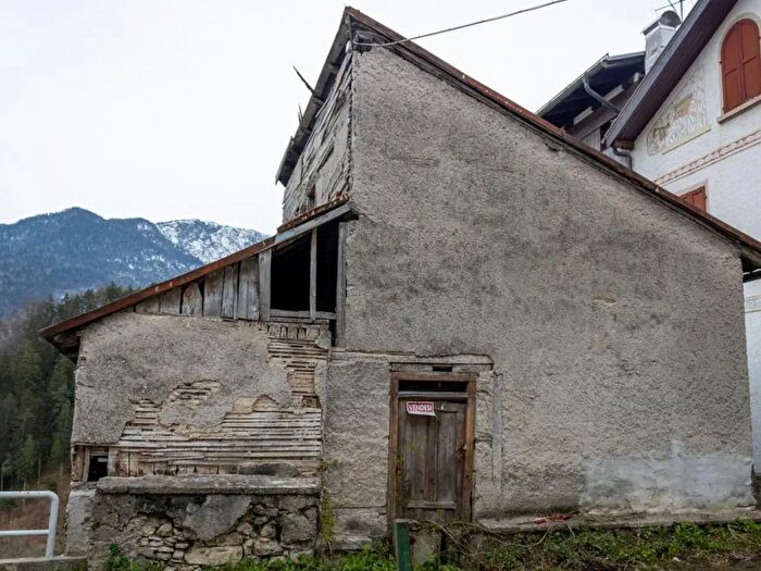Casa con 10 locali in vendita in Pieve Di Cadore