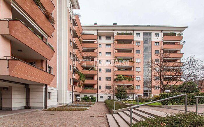 Appartamento trilocale in vendita in Via Giuseppe Mazzini l, Cusano Milanino