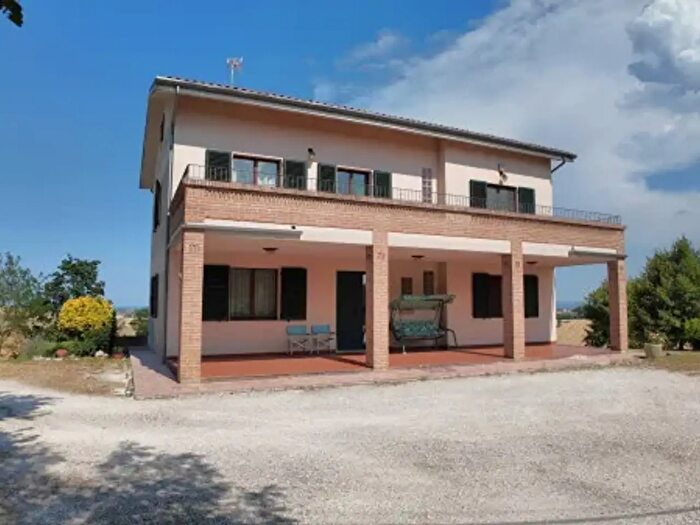 Casa con 6 locali in vendita in Senigallia