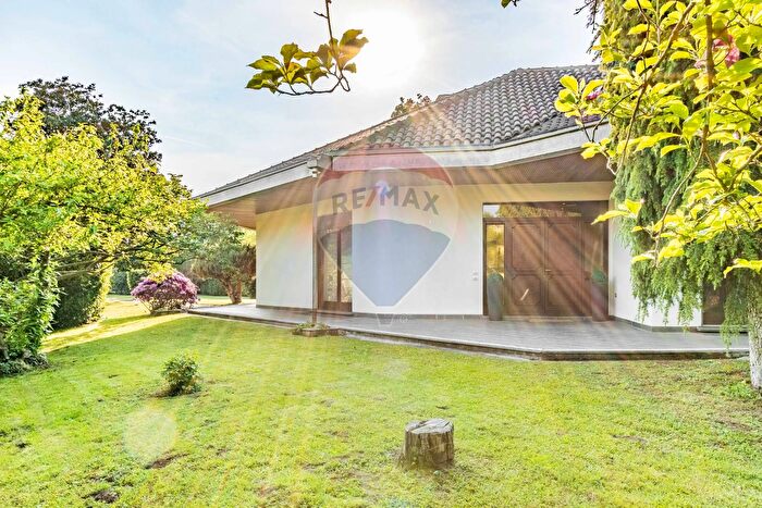 Casa con 11 locali in vendita in Via Corridoni, Turbigo