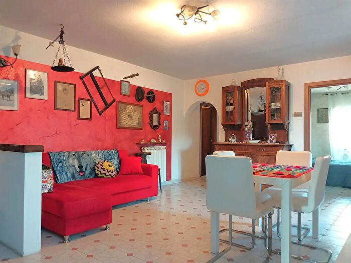 Appartamento con 6 locali in vendita in Sesta Godano