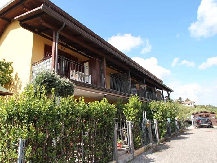 Casa con 5 locali in vendita in Via Cornacchiara, Borghi