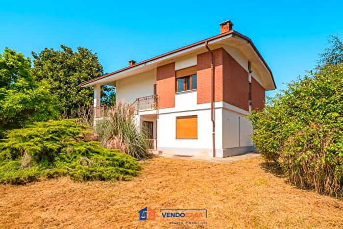 Casa con 5 locali in vendita in Strada Canavere b, Savigliano