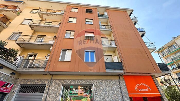 Appartamento trilocale in vendita in Via XXV Aprile, Recco