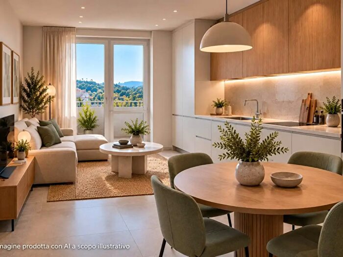 Appartamento trilocale in vendita in Via De Bassi, Firenze