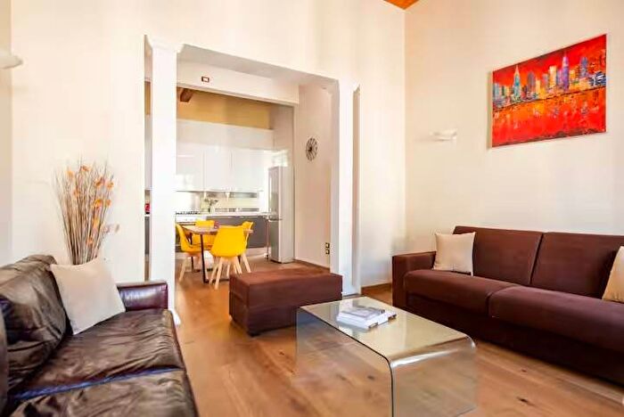 Appartamento trilocale in affitto in Piazza della Calza, San Frediano, Firenze