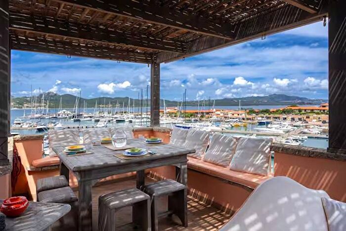 Casa con 5 locali in affitto in Via Mario Cerioli, Porto Rotondo, Olbia