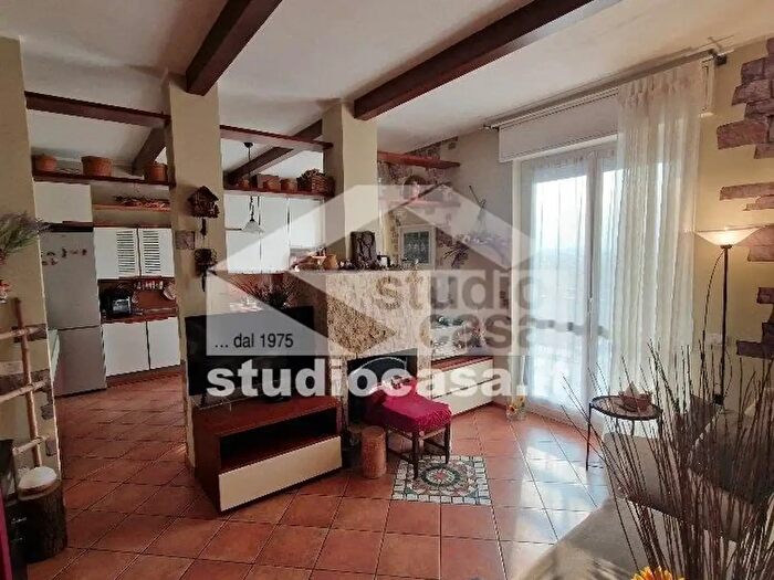 Appartamento trilocale in vendita in Via Don Carrera, Pioltello