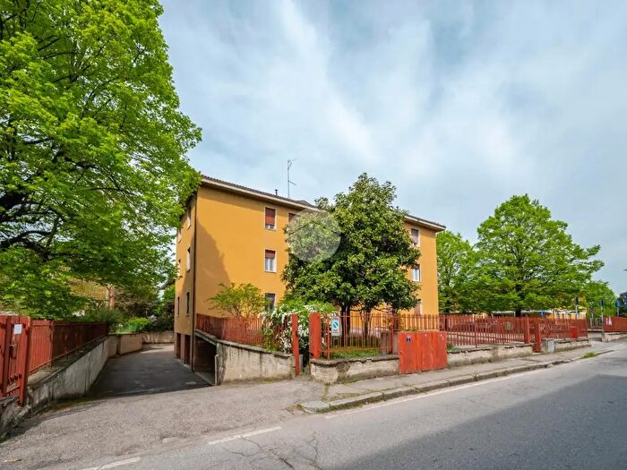 Appartamento quadrilocale in vendita in Via F Guicciardini, Zola Predosa