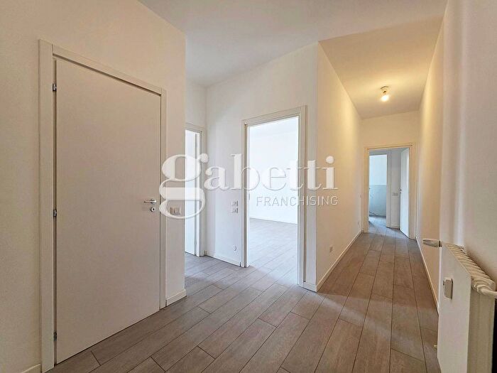 Appartamento bilocale in affitto in Via Luciano Zuccoli, Cascina dei Pomi, Milano