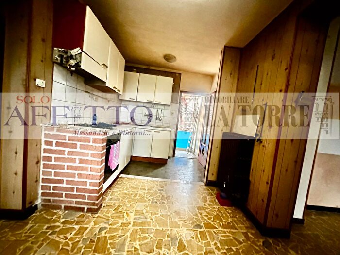 Casa quadrilocale in vendita in Via Desaix, Alessandria