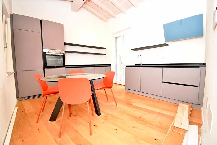 Appartamento quadrilocale in vendita in Via Padre Eugenio Barsanti, Pietrasanta