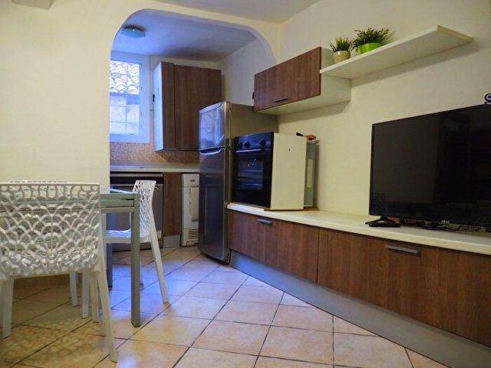 Appartamento con 5 locali in affitto in Centro Storico, Modena