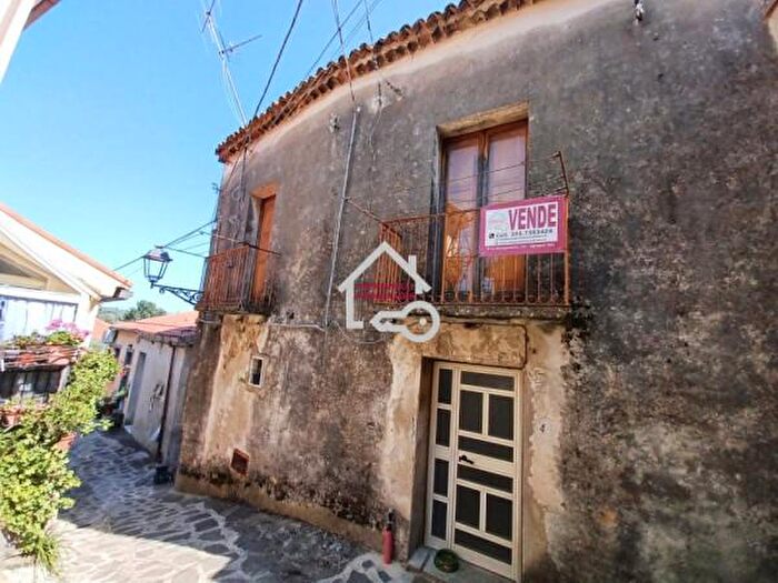 Casa con 6 locali in vendita in Via Roma, Rutino